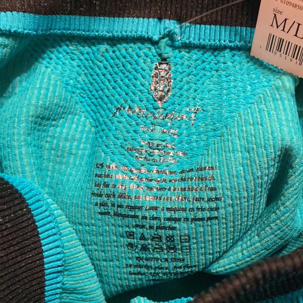 NWT Free People Movement Yoga Gym Shorts Tights M/L Teal Stretchy - Picture 5 of 5